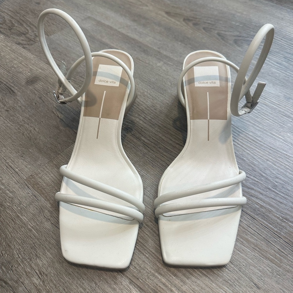 Dolce Vita Sandal - NWOT